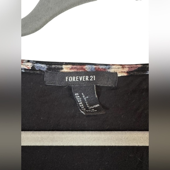 Forever 21 Velvet Floral Long Sleeve V-Neck Top Size L - Picture 4 of 7